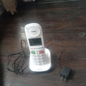 VTech SN5107 Amplified Accessory Handset with Big  Buttons & Large Display, Open